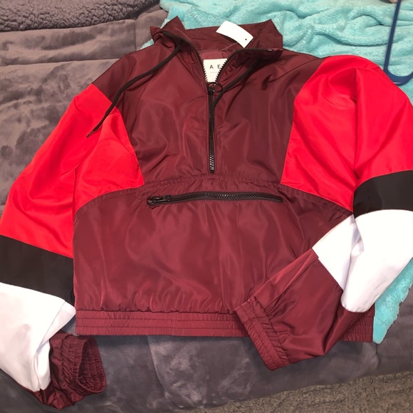Aeropostale Jackets & Blazers - Thin cropped windbreaker